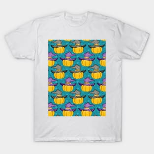 Pumpkins And Witch Hat Pattern T-Shirt